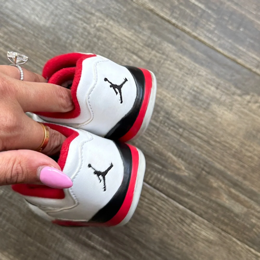 Jordan 5 retro fire red low 7c